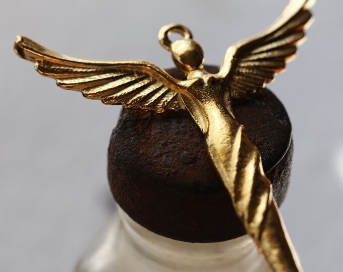 WINGED GODDESS No. 246 .. 1 Gold Mykonos Winged Goddess Angel Pendant 51x41mm (M246-1)