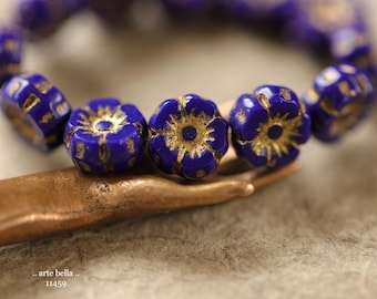 New .. GOLDEN INDIGO PANSY 7mm .. 12 Premium Czech Glass Petite Hibiscus Flower Beads (11459-st) .. jewelry supplies