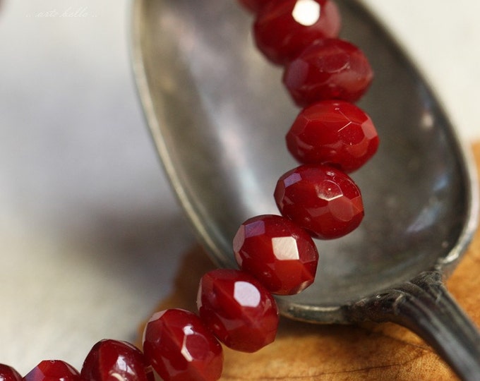 CANDY APPLE REDS .. 25 Premium Czech Glass Faceted Rondelle Beads 5x7mm (B13-st) .. jewelry supplies