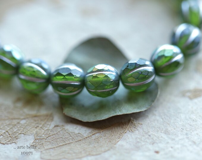 Silver MYSTIC MOSS GLITZ .. 20 Premium Matte Czech Glass Faceted Melon Beads 8mm (10071-st) .. jewelry supplies