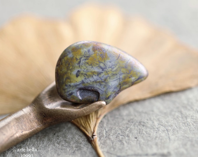 SLATE CARAMEL BEARS .. New 6 Premium Picasso Czech Glass Bear Totem Beads 18x12mm (10993-6) .. jewelry supplies