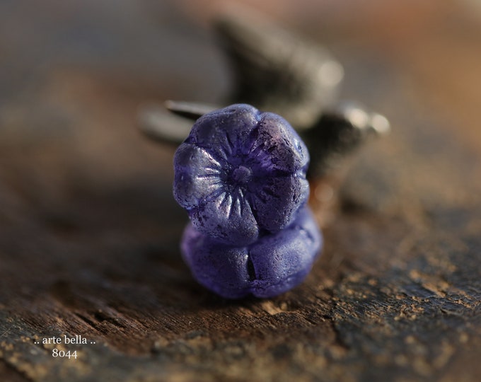 RUSTIC PURPLE PANSY .. 6 Premium Etched Czech Glass Hibiscus Flower Beads 12mm (8044-6) .. jewelry supplies