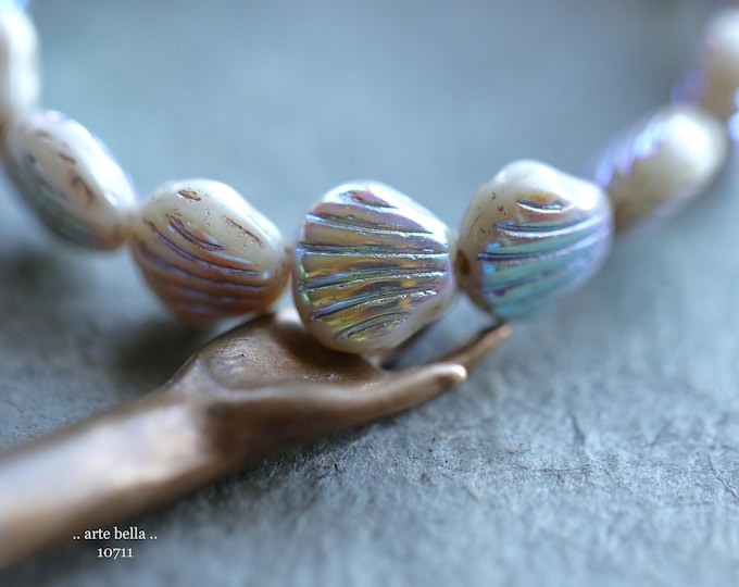 MYSTIC IVORY Bebe SHELLS .. New 15 Premium Czech Glass Shell Beads 9mm (10711-st) .. jewelry supplies