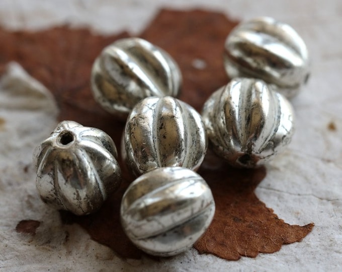 SILVER MERCURY MELONS 10mm .. 15 Premium Mercury Czech Glass Melon Beads (7190-st) .. jewelry supplies