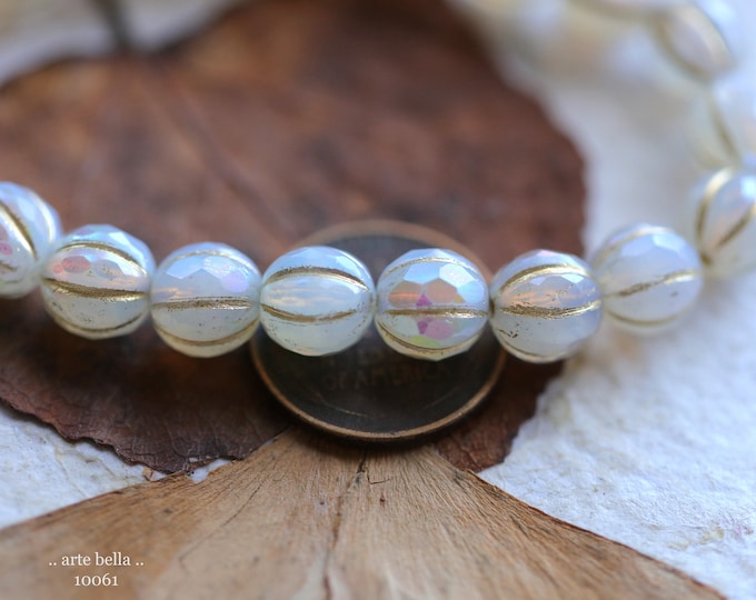 GOLDEN MOON GLITZ 8mm .. 20 Premium Czech Glass Faceted Melon Beads (10061-st) .. jewelry supplies