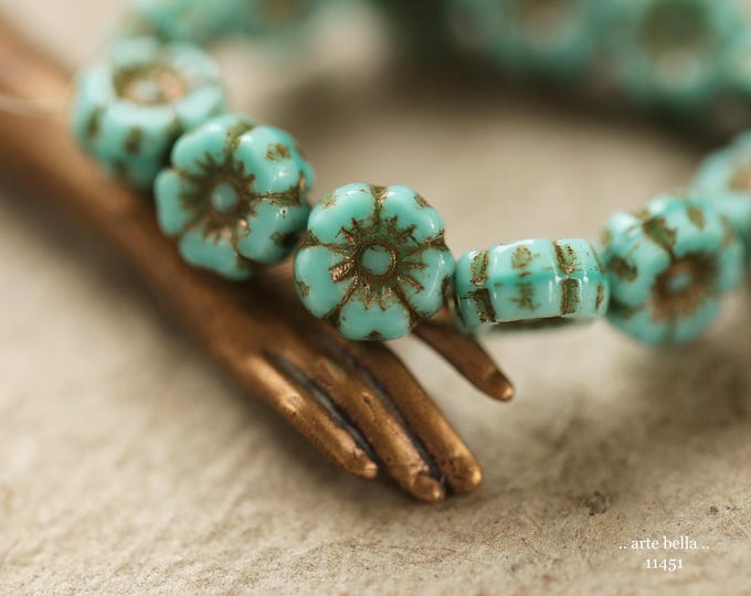 New .. BRONZED TURQUOISE PANSY 7mm .. 12 Premium Czech Glass Petite Hibiscus Flower Beads (11451-st) .. jewelry supplies