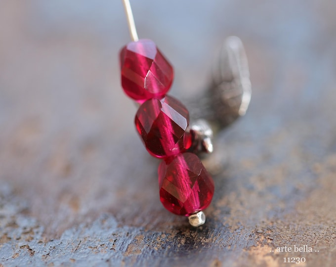 NEW .. MULBERRY TWIST .. 10 Premium Czech Glass Faceted Spiral Beads 8mm (11230-10) .. jewelry making supplies