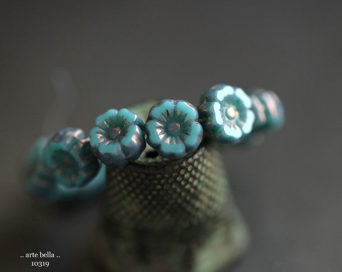 PLUM TURQUOISE PANSY No. 2 .. 12 Premium Czech Glass Hibiscus Flower Beads (10319-st) .. jewelry supplies