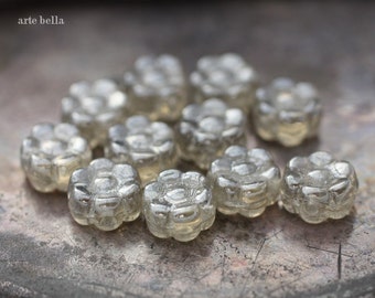 SILVER POSIES .. 20 perles de fleurs en verre tchèque à lustre métallique de qualité supérieure 6 mm (2004-20) .. fournitures de bijoux