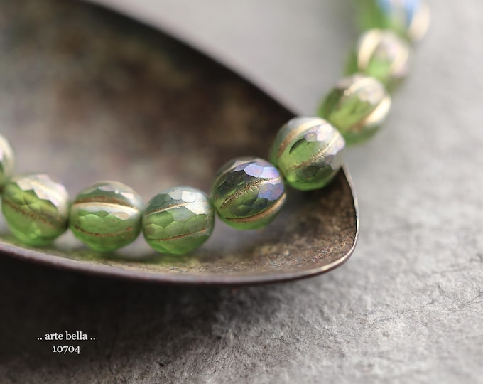 GOLDEN MOSS GLITZ 6mm .. New 25 Premium Matte Czech Glass Faceted Melon Beads (10704-st) .. jewelry supplies