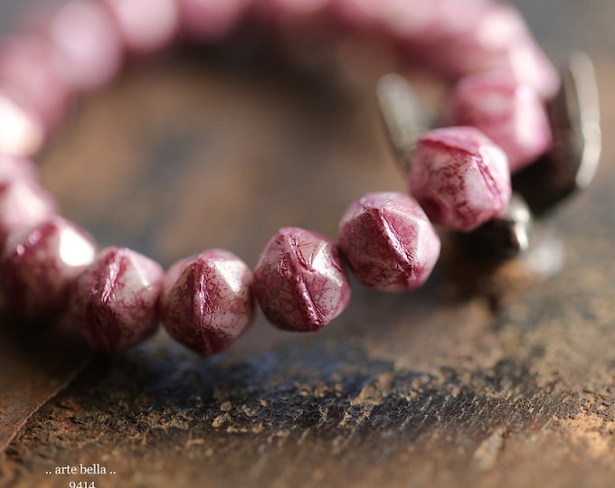 RUSTIC BOYSENBERRY POPS .. 20 Premium Etched Czech Glass English Cut Beads 8mm (9414-st) .. jewelry supplies