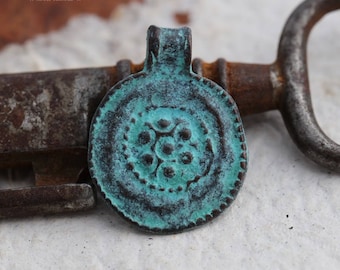 FLORAL MEDALLION No. 152 .. 2 Mykonos Greek Copper Patina Round Charm Pendant 19x24mm (M152-2)