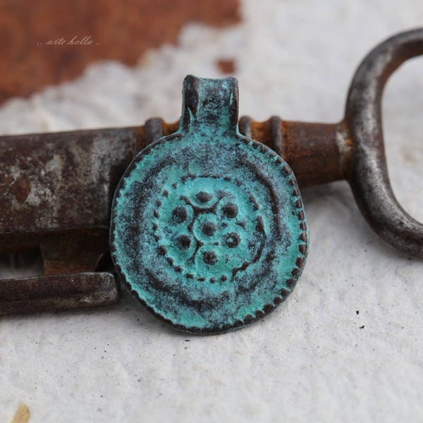 FLORAL MEDALLION No. 152 .. 2 Mykonos Greek Copper Patina Round Charm Pendant 19x24mm (M152-2)