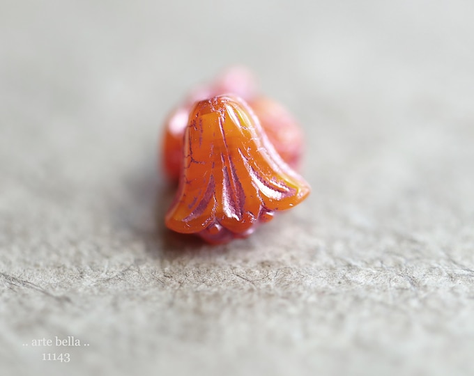 premium glass beads .. PINK TANGERINE LILIES .. New 10 Czech Glass Lily Flower Beads 9x10mm (11143-10) .. jewelry supplies