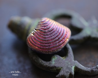 Mix di conchiglie di VULCANO NERO .. 4 perle di conchiglie di vetro ceco 15 x 18 mm (10539-4) .. forniture per gioielli