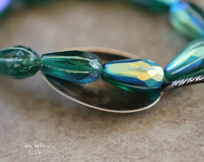 New .. MYSTIC GRASS DROPS .. 10 Premium Matte Czech Glass Faceted Melon Drop Beads 15x8mm (11556-st) .. jewelry supplies