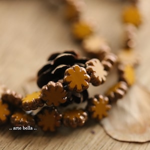 premium glass beads .. BRONZED AUTUMN BLOOMS .. 25 Czech Cactus Flower Glass Beads 9x3mm (9611-st) .. jewelry supplies