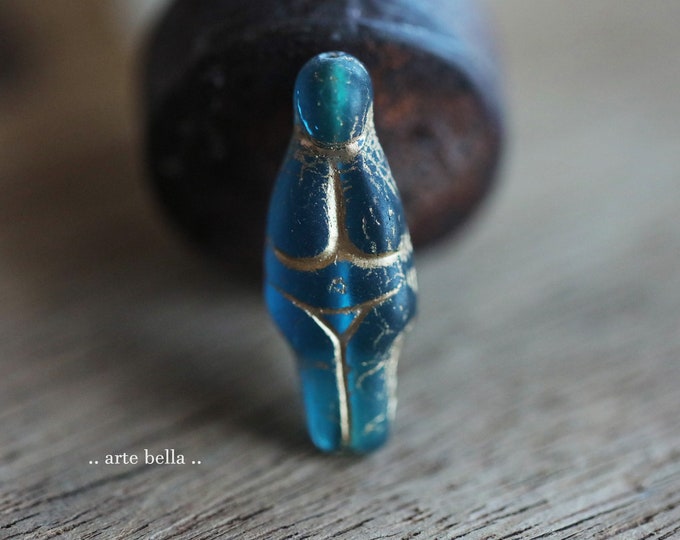 GOLDEN CAPRI GODDESS .. 4 Premium Matte Czech Glass Goddess Beads 25x10mm (9577-4) .. jewelry supplies