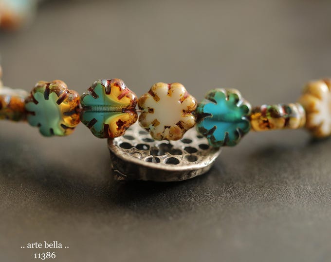 New .. RIVER WILD BLOOMS .. 25 Picasso Czech Glass Cactus Flower Beads 9mm (11386-st) .. jewelry supplies