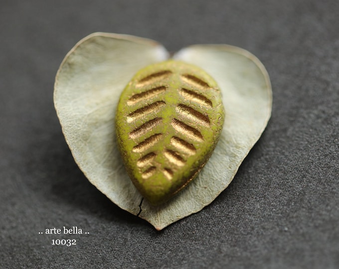 GOLDEN CHARTREUSE LEAVES .. 8 Premium Etched Czech Glass Dogwood Leaf Beads 12x16mm (10032-8) .. jewelry supplies