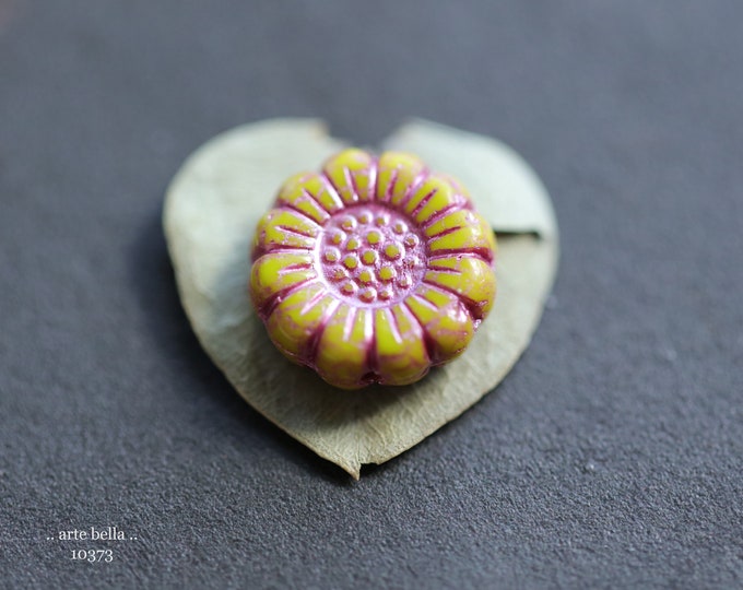 PINK CHARTREUSE SUNFLOWERS .. 6 Premium Czech Glass Flower Beads 13mm (10373-6) .. jewelry supplies
