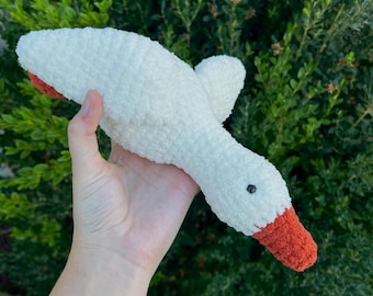 Crochet Goose Plushie: Handmade Nursery Decor