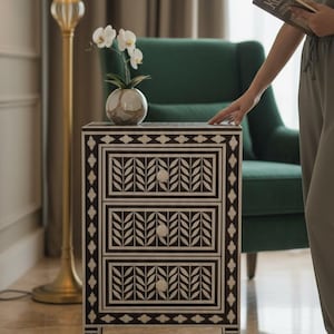 Mesita auxiliar marrón con incrustaciones florales en hueso, mesita de noche artesanal de 3 cajones, mesita de noche de madera