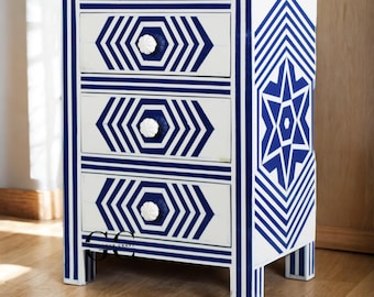 Mesita de noche con incrustaciones de hueso hecha a mano: Mesita de noche con estampado de estrellas marroquí