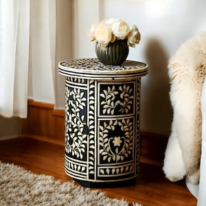 Runder schwarzer Blumenmuster-Beistelltisch | Bone Inlay Runder Beistelltisch mit Holzbein | Quadratischer Beistelltisch | Knochen Inlay Beistelltisch