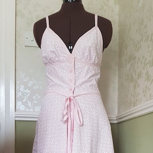 Final Fantasy 7 Aerith cosplay commission