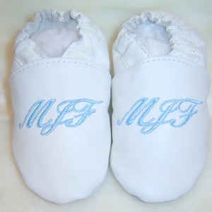 zapatos bautismo de cuero - zapatos bautismo monograma - fecha zapatos de bautismo-3 carta monograma - softsoulbabyshoes, cuero bautizo patucos