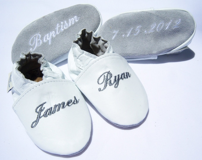 leather baby shoes -  baptism white leather shoe - white baptism shoes , cross on shoes, soft baptism booties- infant girl booties
