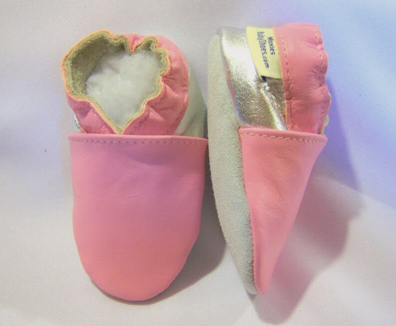 Moxiesbabyshoes PINK KITTY handmade soft soled leather girl baby shoes ALL SIZES Moxiesbabyshoes PINK KITTY handmade soft soled leather girl baby shoes ALL SIZES