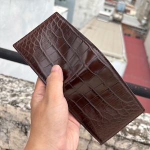 Cartera plegable de piel de caimán marrón auténtica de doble cara para hombre. Cartera de cuero exótico premium. Regalo de cumpleaños.