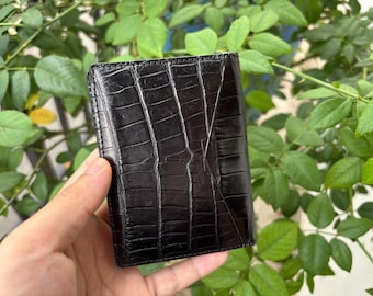 Portafoglio porta carte in vera pelle di alligatore: design sottile a due ante