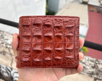 Cartera plegable de piel de caimán color coñac: billetera exótica hecha a mano para hombre