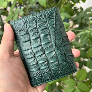 Zielony portfel z aligatora ze skóry, z podwójnymi kieszeniami na karty: smukłe etui Exotic