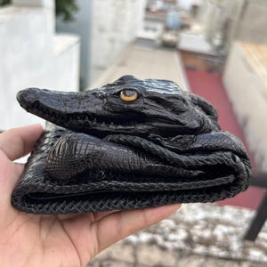 Cartera pequeña de piel de caimán auténtico negro para hombre, billetera plegable de piel exótica premium, regalo de cumpleaños o de Navidad.