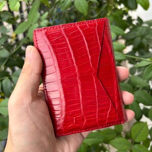 Tarjetero plegable delgado de piel auténtica de cocodrilo rojo para hombre / Tarjetero de piel exótica premium / Regalo de cumpleaños para hombre / Regalo de Navidad