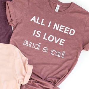 Katzenbesitzer TShirt Haustier Liebhaber Geschenk Katze Mama Geschenk Katzenliebhaber Shirt Lustiges Katzen-Shirt Haustier-Liebhaber-T-Shirt für Frauen Geschenk für Katzenmutter T-Shirt für sie