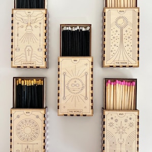 Caja grande de madera para tarot con cerillas – Colores personalizados – 22 diseños de arcanos mayores