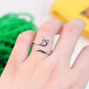 Cat Yarn Tension Ring Adjustable, Tension Rings Knitting, Crochet Ring For Tension, Yarn Guide Ring, Gift for Crocheter, Yarn Assistant