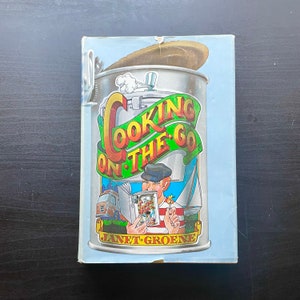 Vintage 1980 &quot;Cookin&#39; on the Go&quot; reizen camper kamperen zeilen kookboek hardcover opslag ingeblikt voedsel eenvoudig koken