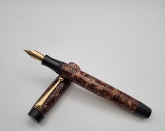 Parker Victory Mk1 Fountain Pen, Burgundy Basketweave Celluloid, 14ct Gold Nib, Fully Restored, English 1940s Button Filler, Ready to Write