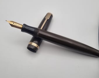 Pluma vintage Parker Duofold, NS, color marrón chocolate, totalmente restaurada, lista para escribir.