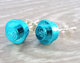 Pendientes de tachuelas azules metálicos hechos a mano con ladrillos LEGO(r) cromados