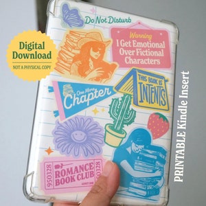 Pode incluir: Inserção para Kindle imprimível com fundo branco e adesivos coloridos. Os adesivos apresentam um cacto, um morango, uma flor, uma pilha de livros, uma menina lendo, um bilhete de clube do livro e uma faixa que diz "Mais um capítulo". O texto nos adesivos diz "Não perturbe", "Aviso Eu me emociono com personagens fictícios", e "Este livro é intenso".