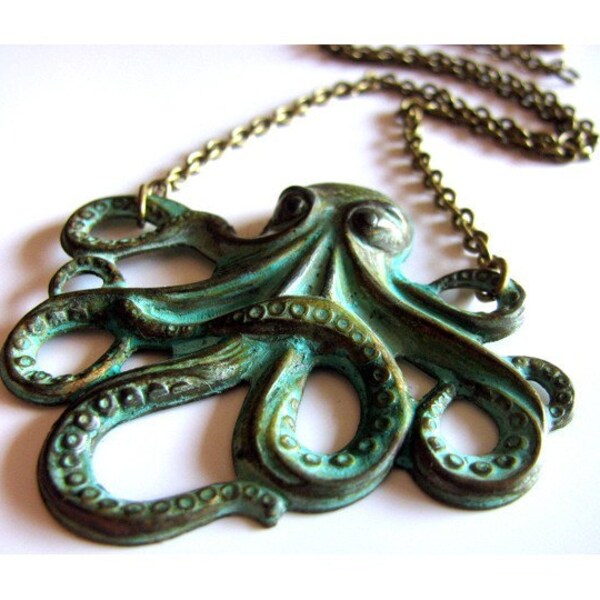 Detailed Verdigris Patina Octopus Necklace in Antique Bronze