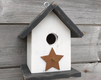 Rustic Star Birdhouse Outdoor wooden birdhouse for Chickadees, Wrens and Finches.