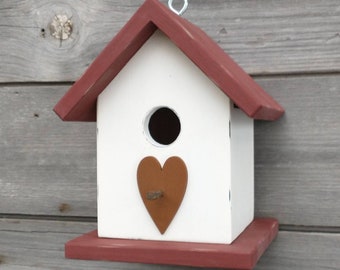 Rustic Heart Birdhouse Outdoor wooden birdhouse for Chickadees, Wrens and Finches.